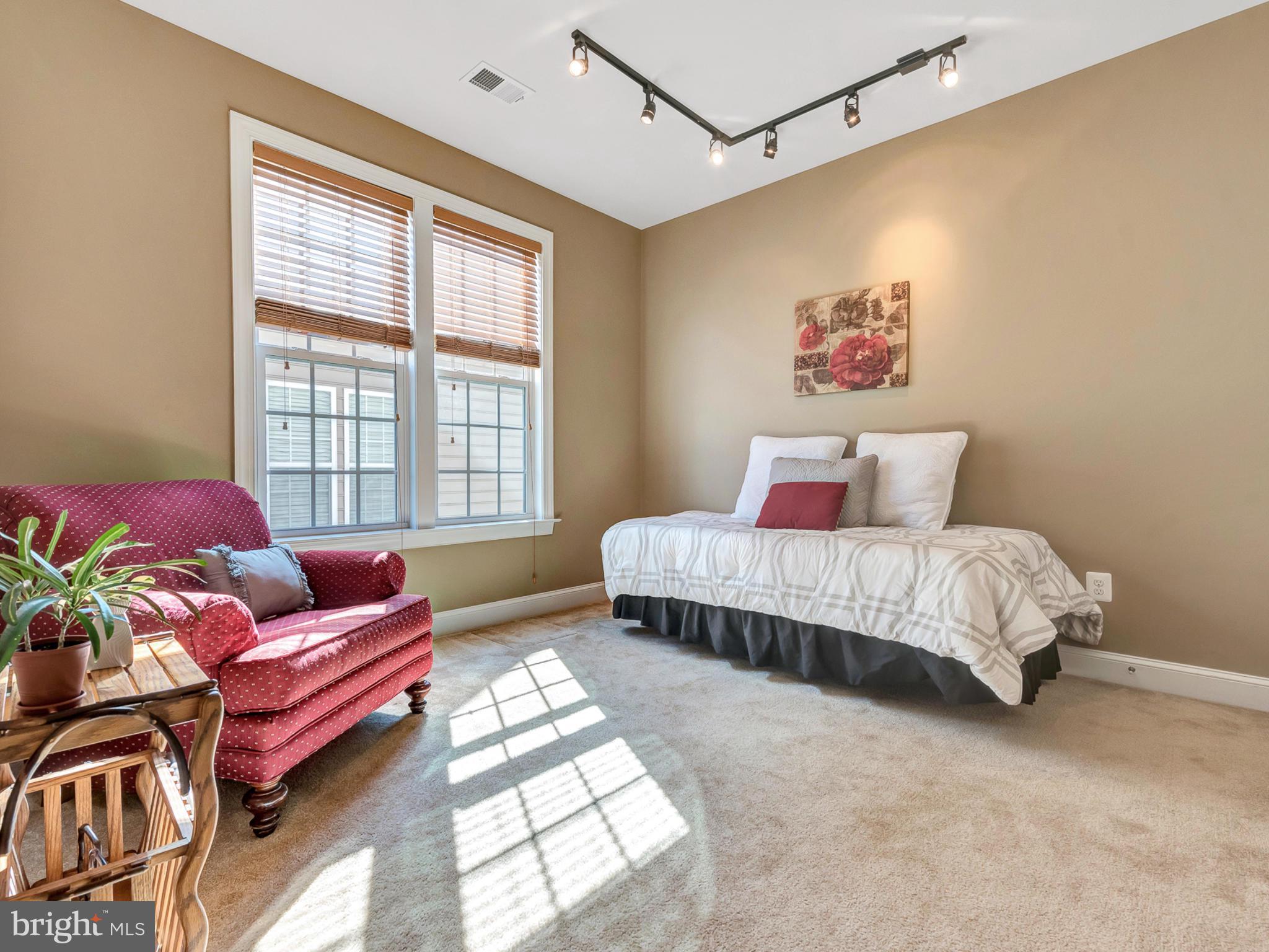 URBANA HIGHLANDS - Residential