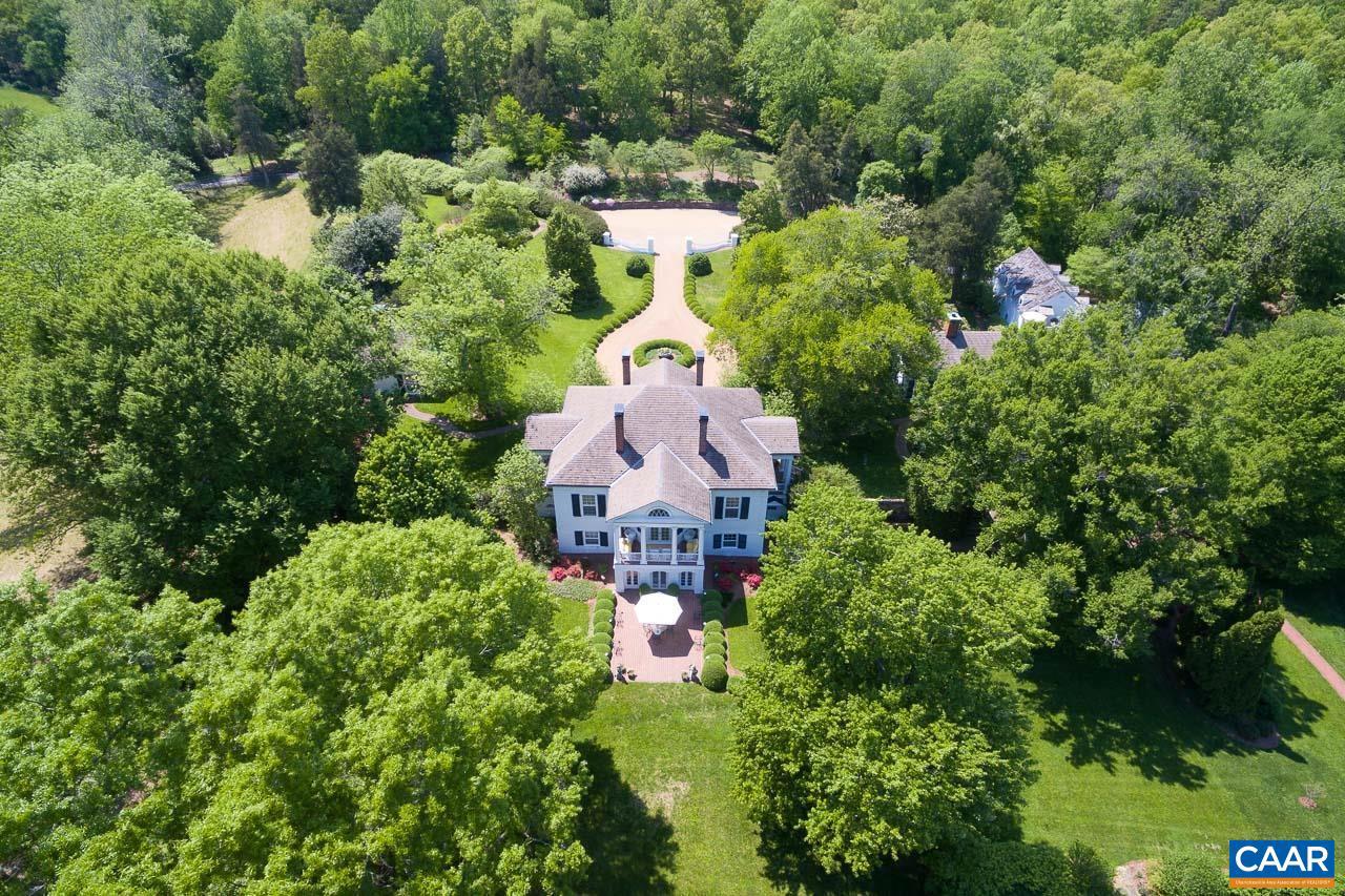 3392 EDGEMONT FARM