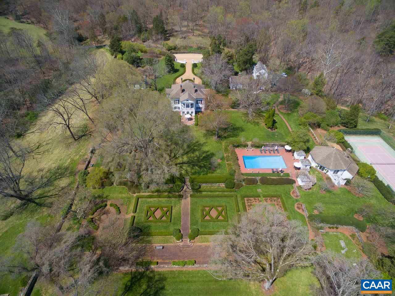 3392 EDGEMONT FARM
