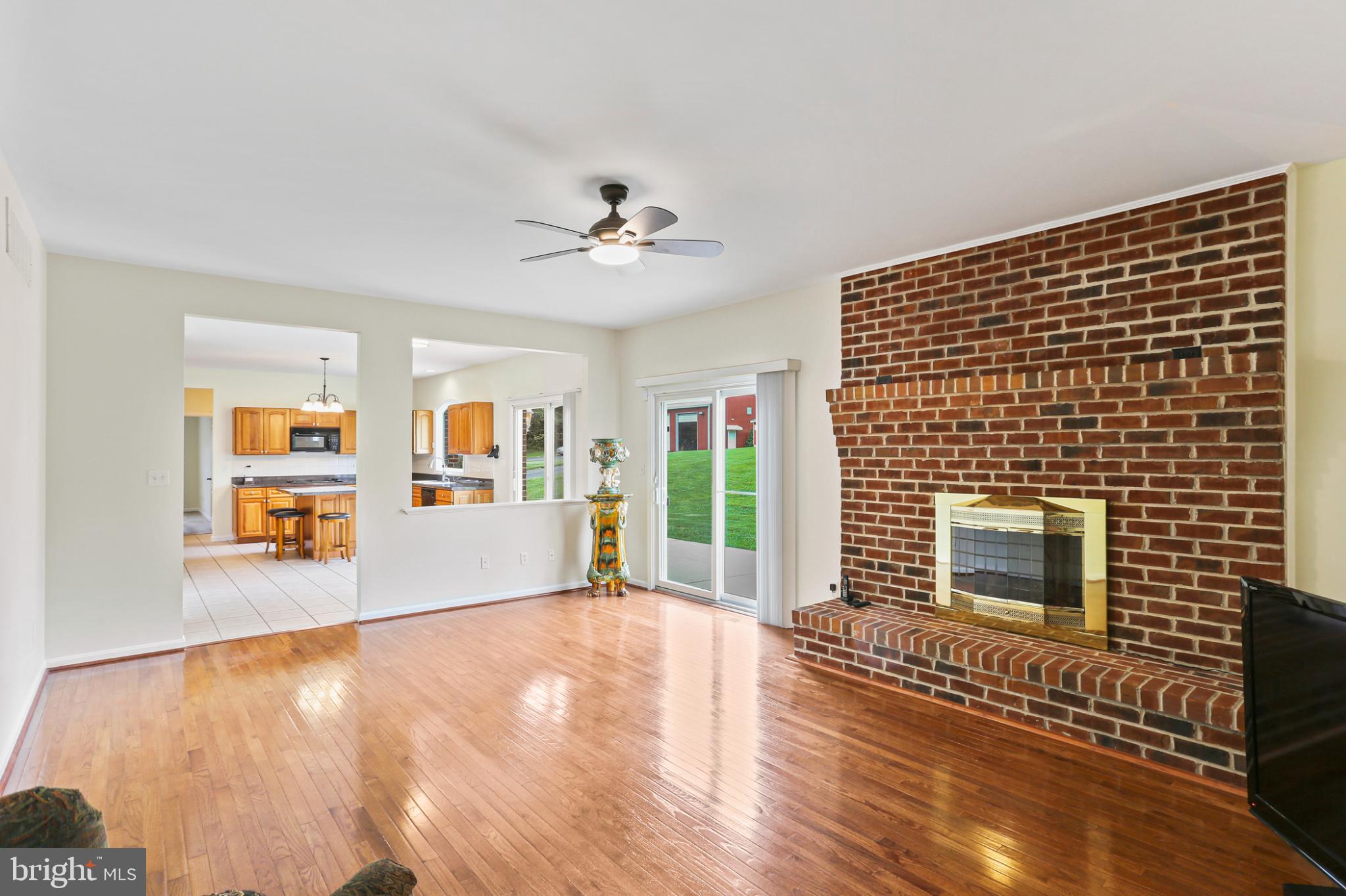 LEVEL TERRACE - Residential