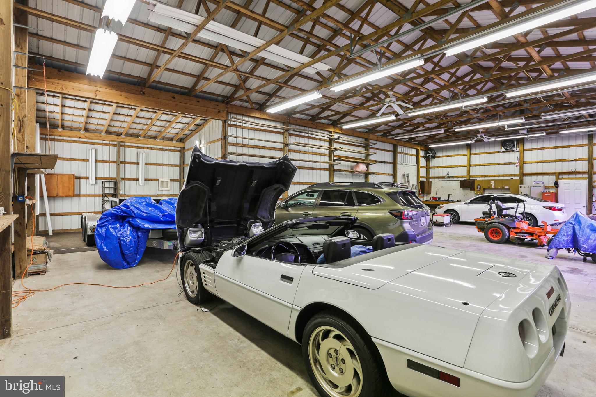 LEVEL TERRACE - Residential