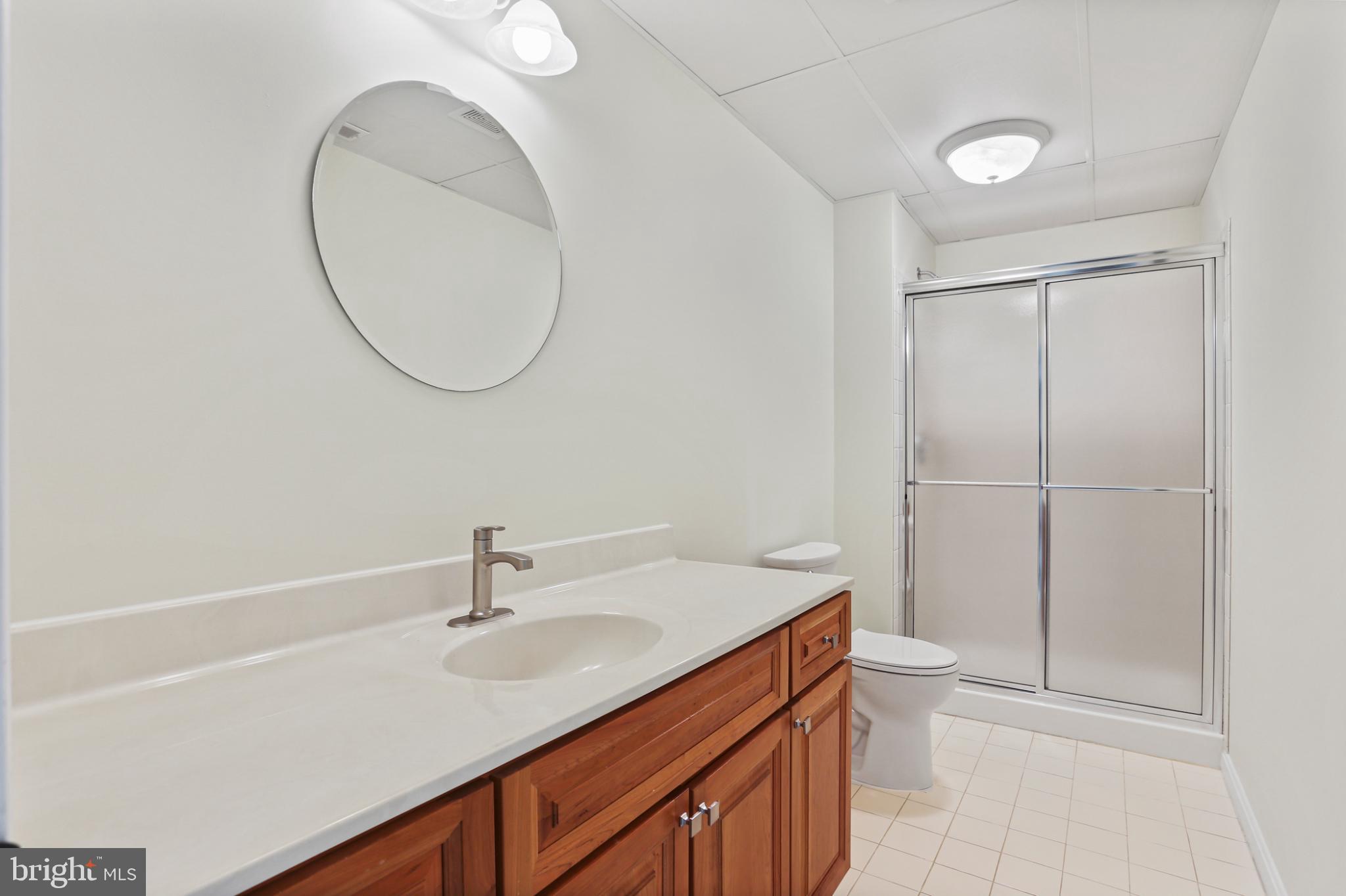 LEVEL TERRACE - Residential