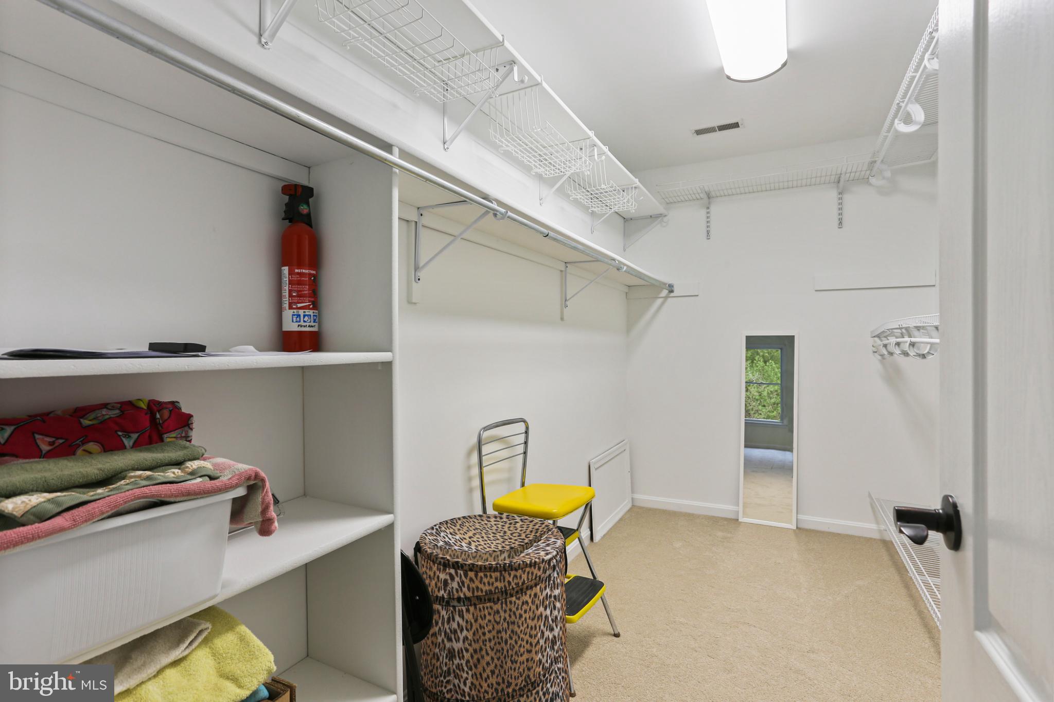 LEVEL TERRACE - Residential