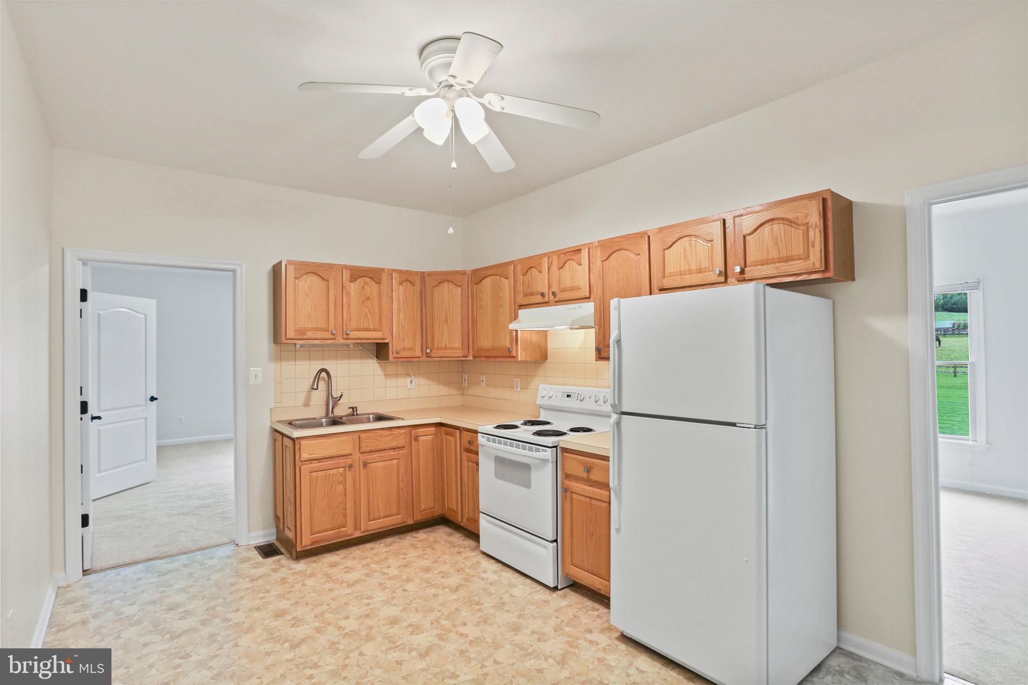 LEVEL TERRACE - Residential