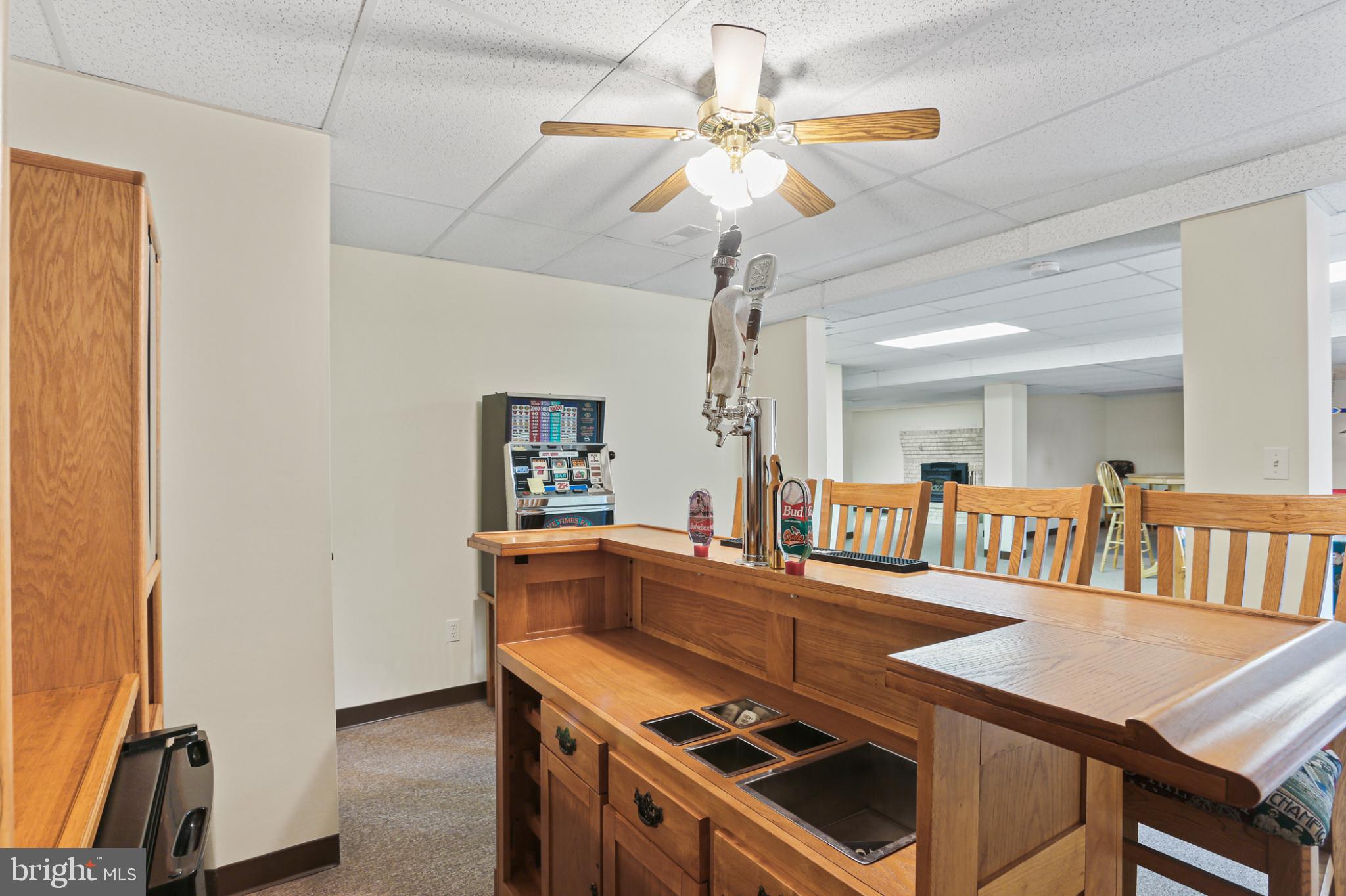 LEVEL TERRACE - Residential