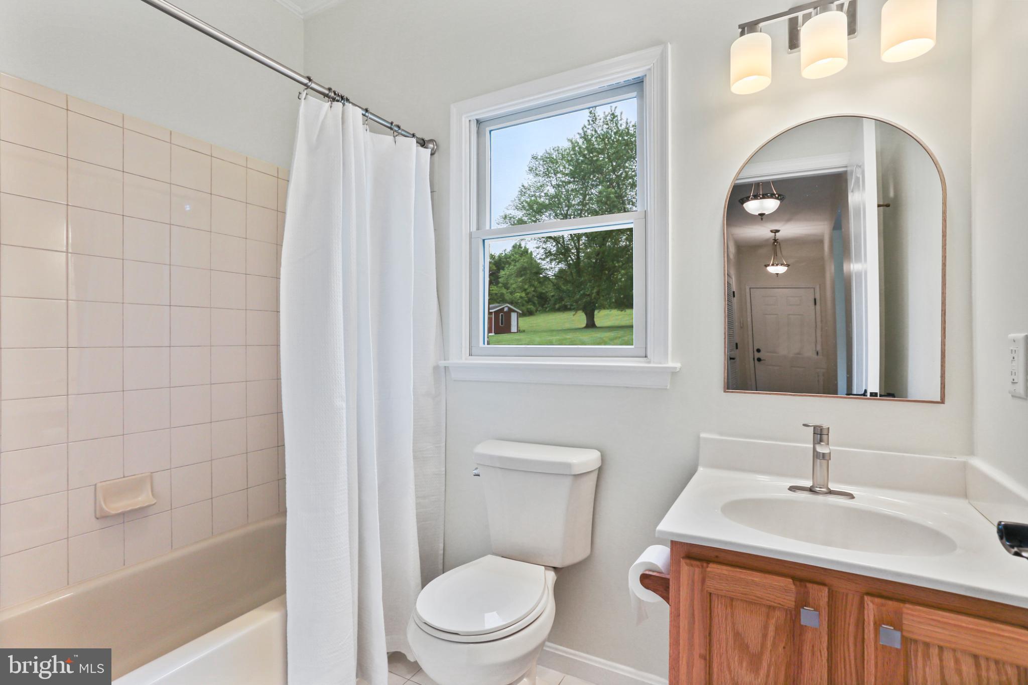 LEVEL TERRACE - Residential