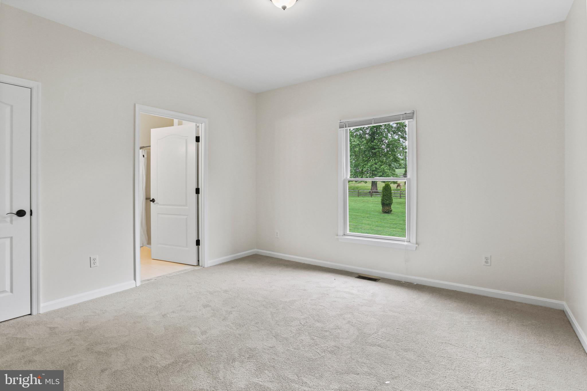 LEVEL TERRACE - Residential