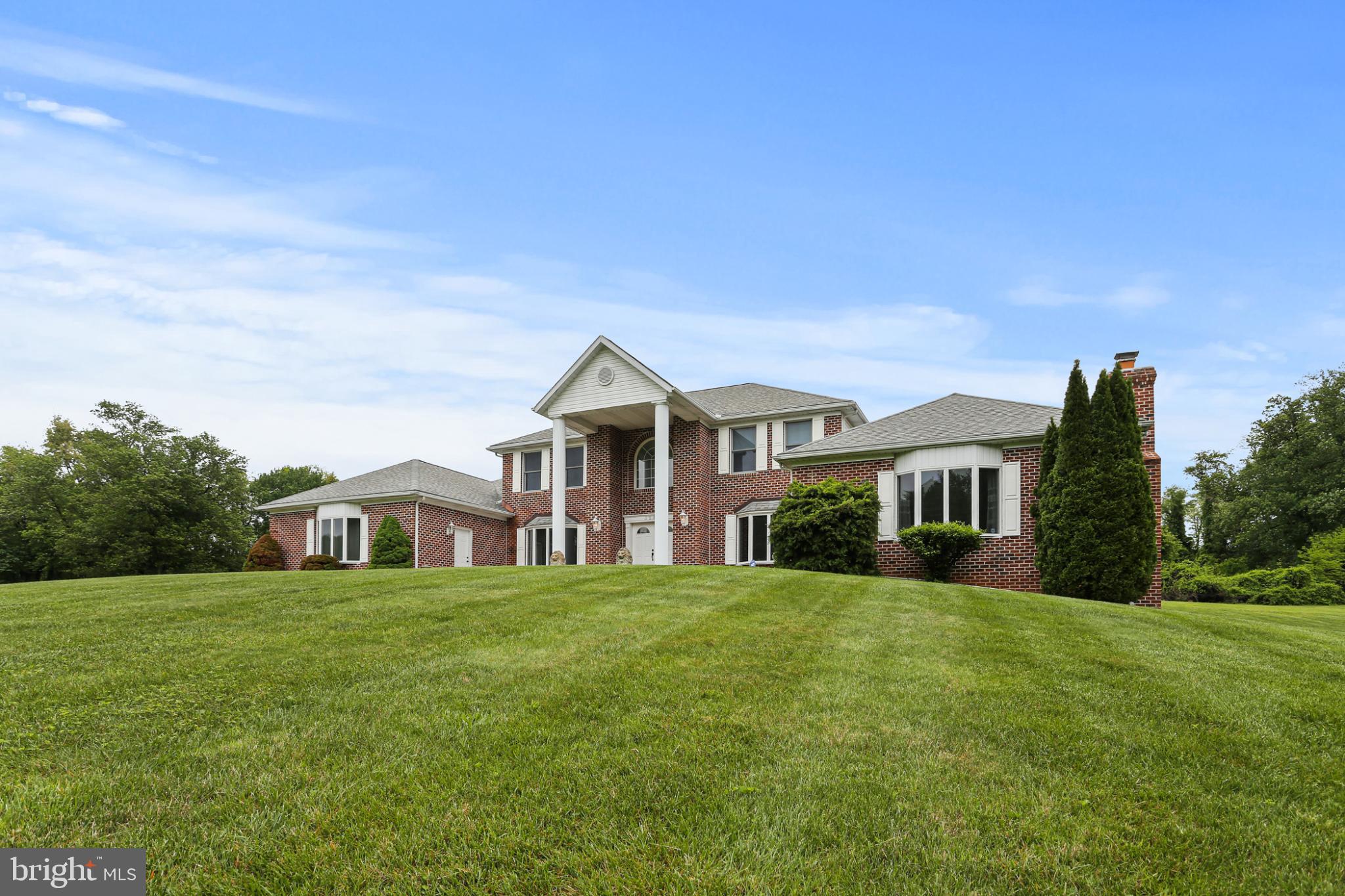 LEVEL TERRACE - Residential