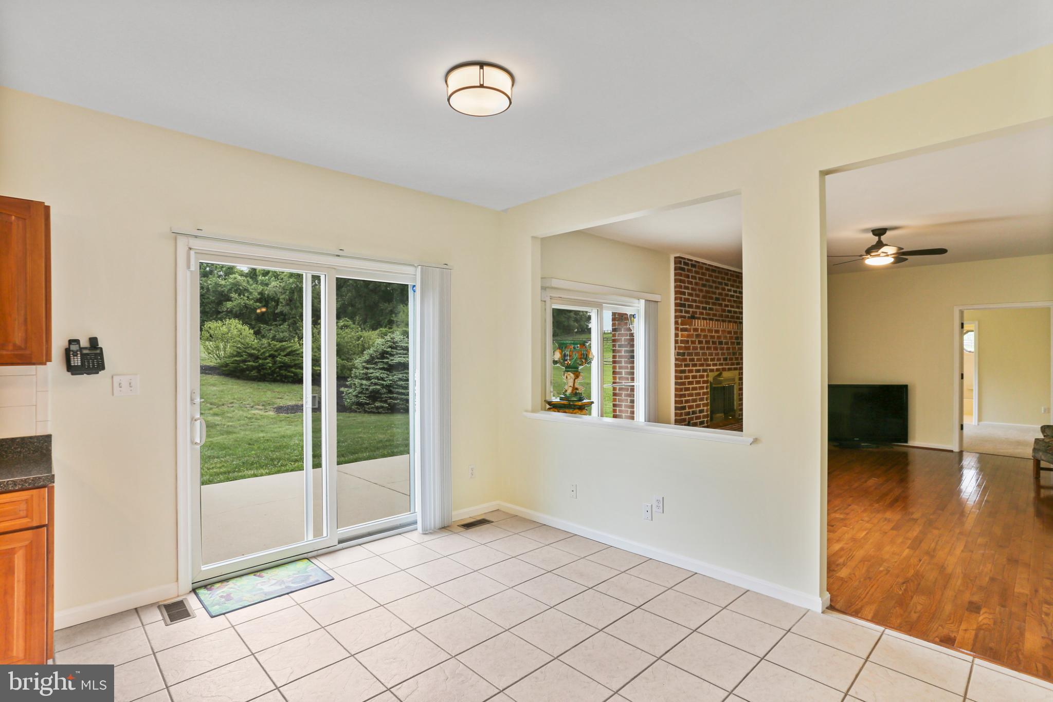 LEVEL TERRACE - Residential