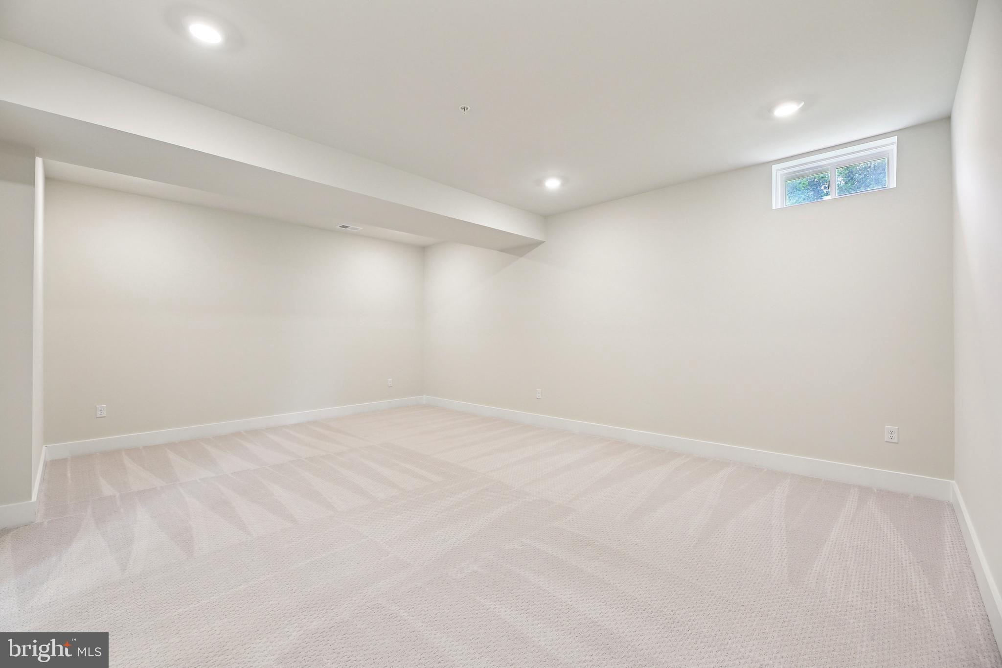 SENECA FARM - Residential