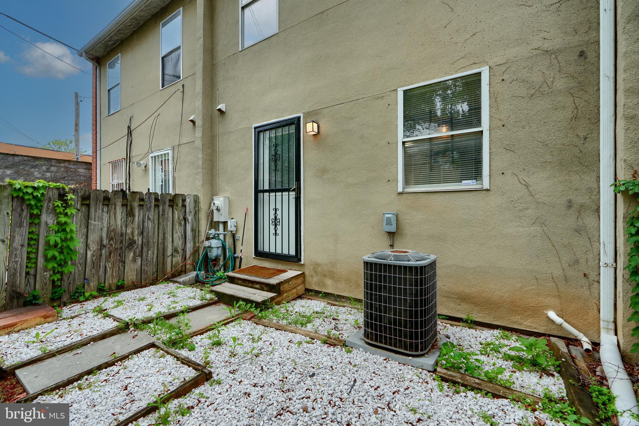 WASHINGTON HILL - Residential Lease