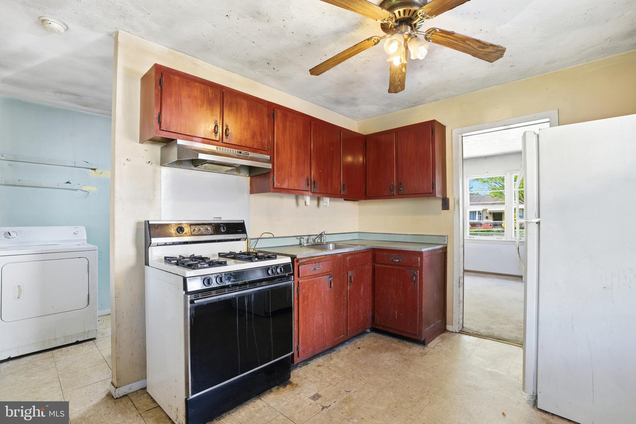 CROYDON ACRES - Residential