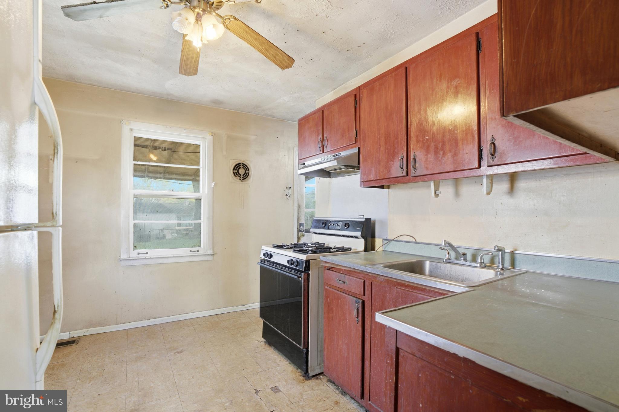 CROYDON ACRES - Residential