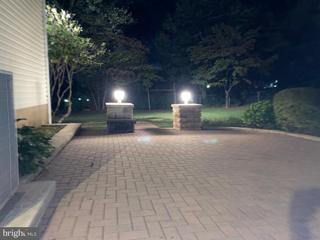 CHARLENE - Residential