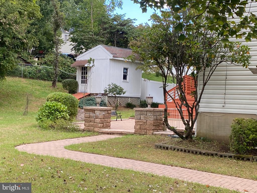 CHARLENE - Residential