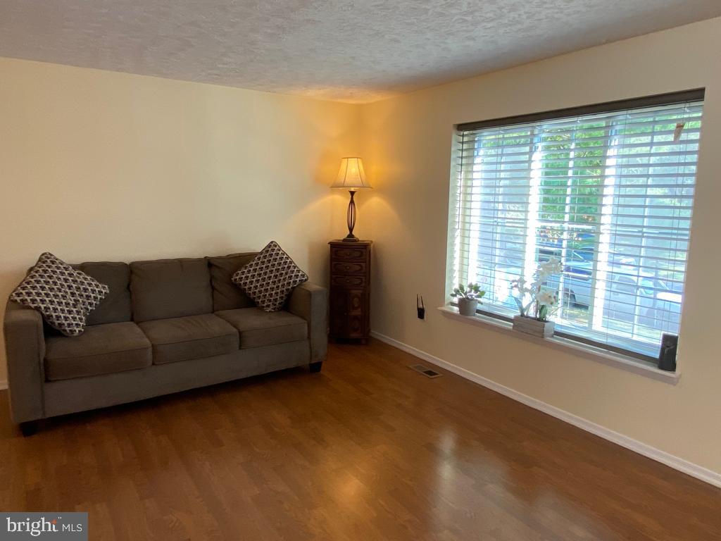 CHARLENE - Residential