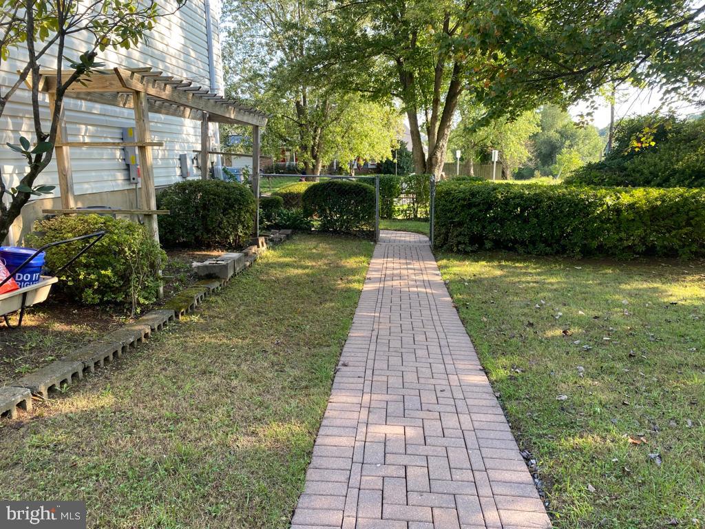 CHARLENE - Residential