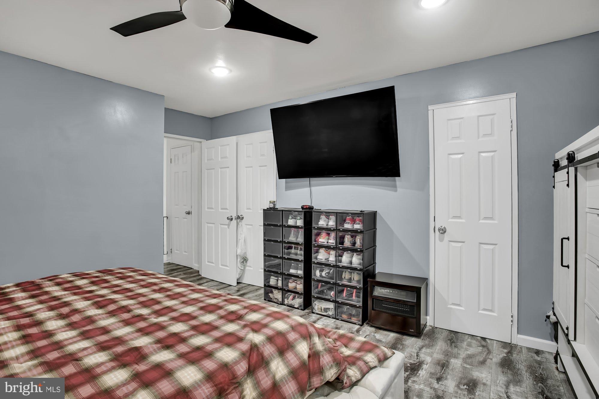 PHILADELPHIA - Residential