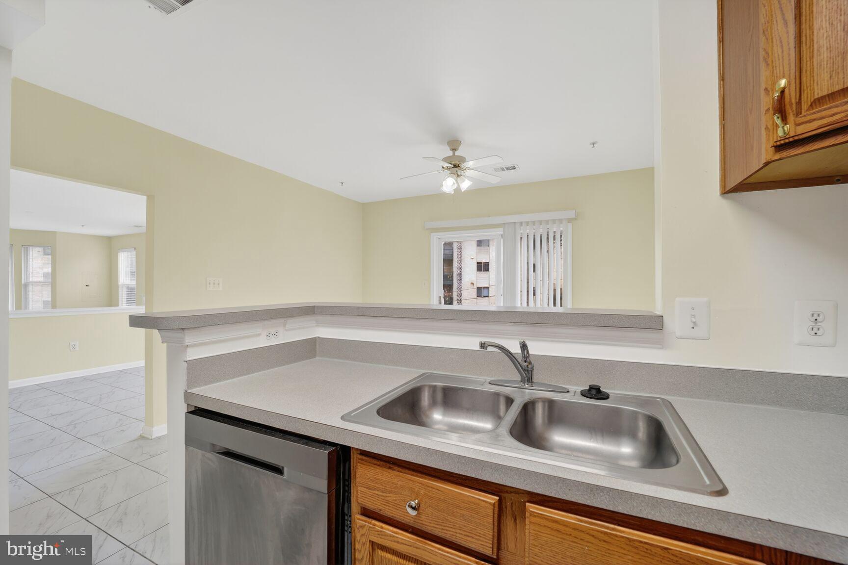 THE OAKS AT SIXTY FIFTH - Residential