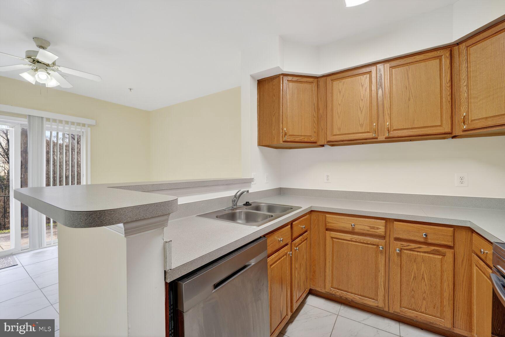 THE OAKS AT SIXTY FIFTH - Residential