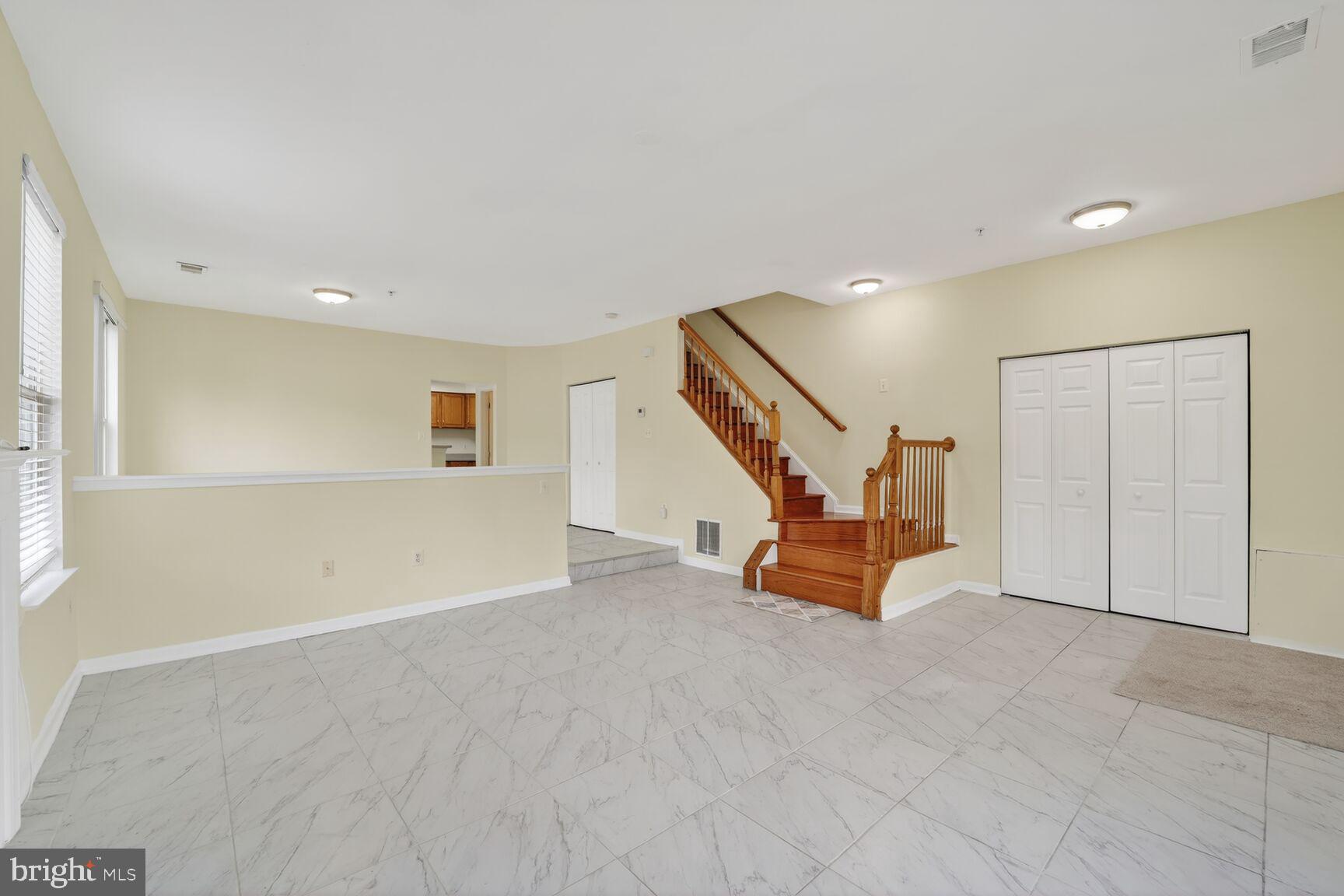 THE OAKS AT SIXTY FIFTH - Residential