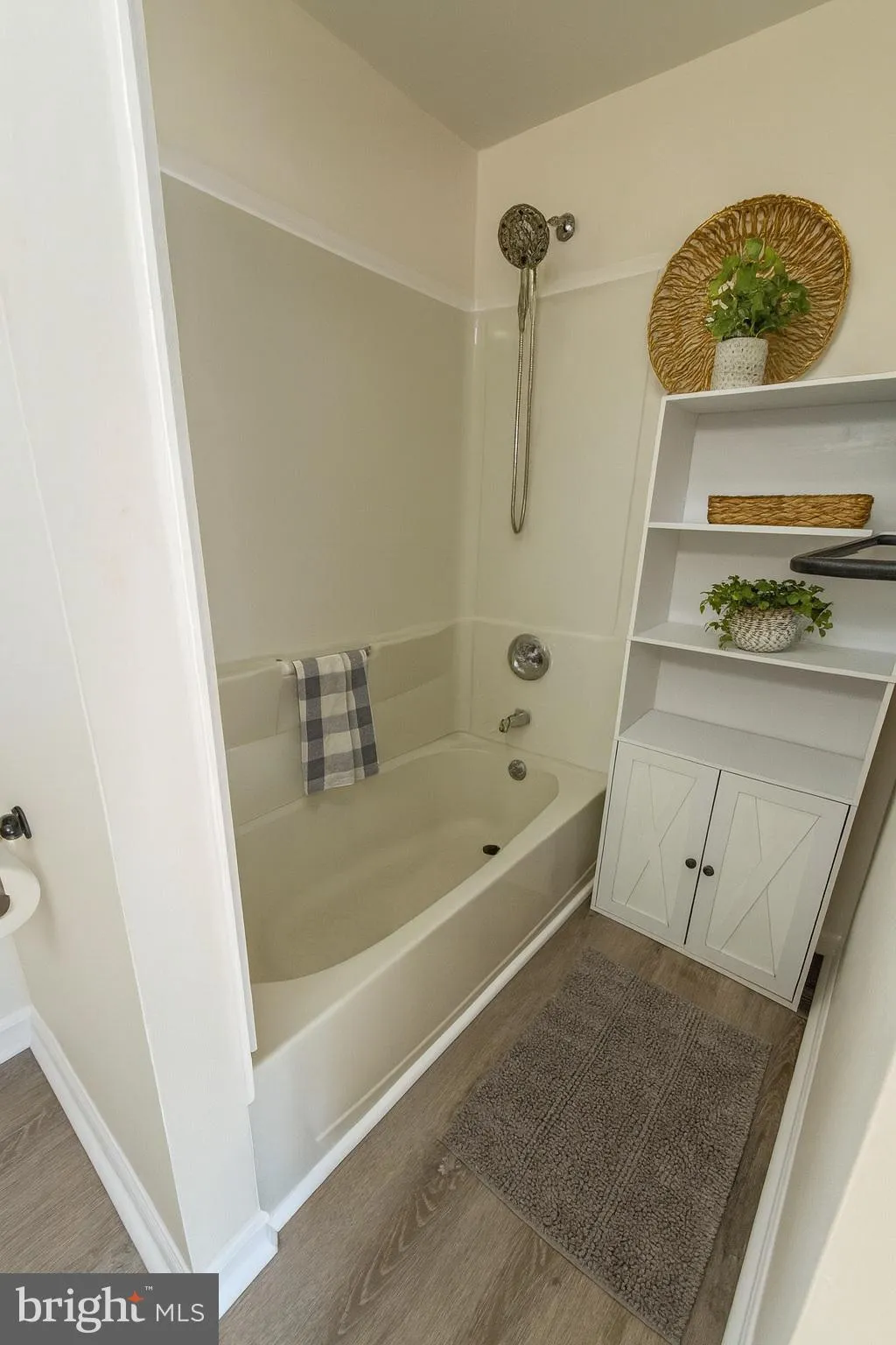 Glendora, New Jersey 08029, United States, 2 Bedrooms Bedrooms, ,1 BathroomBathrooms,Residential,Active,203271