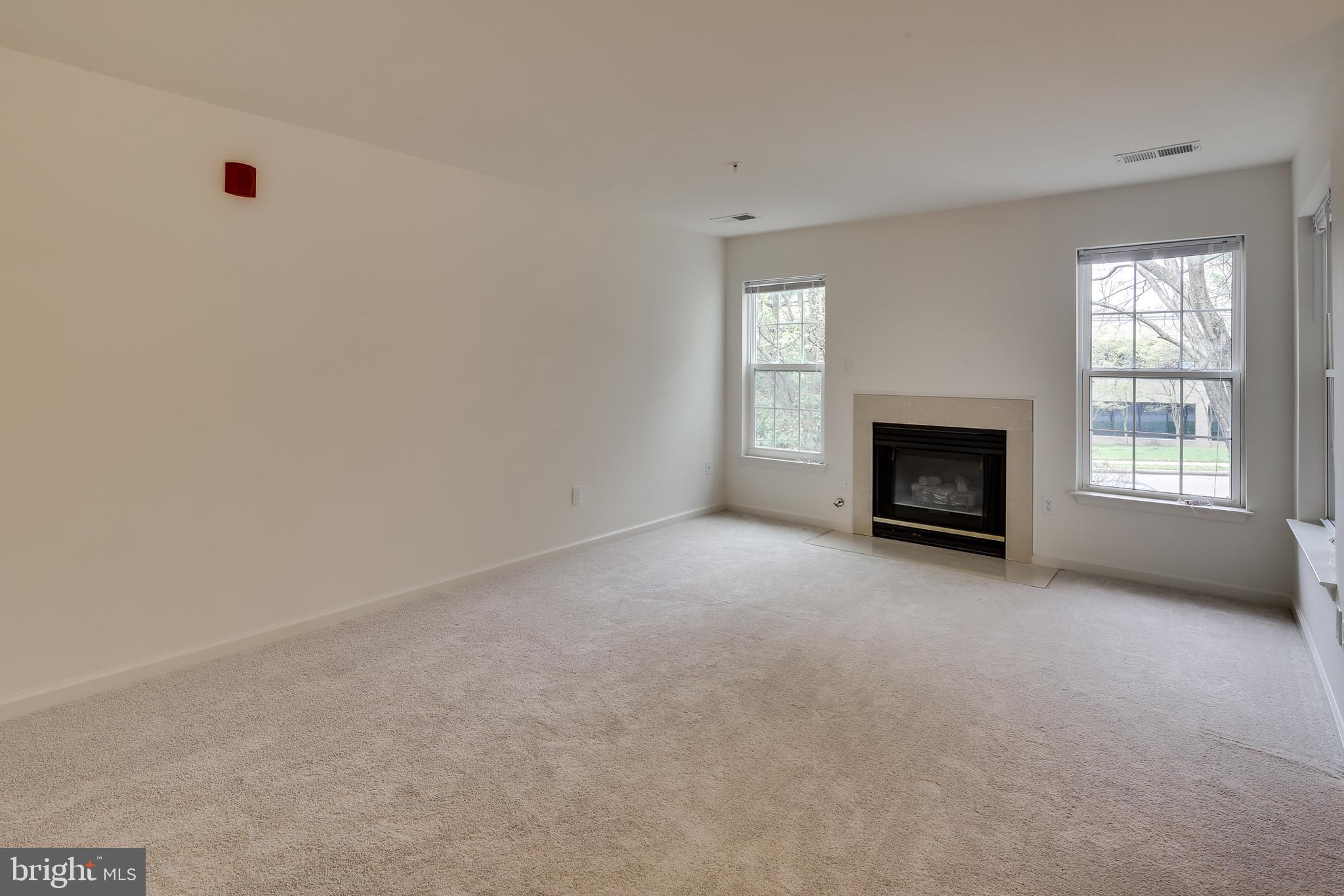 TOWN CENTER - Residential Lease