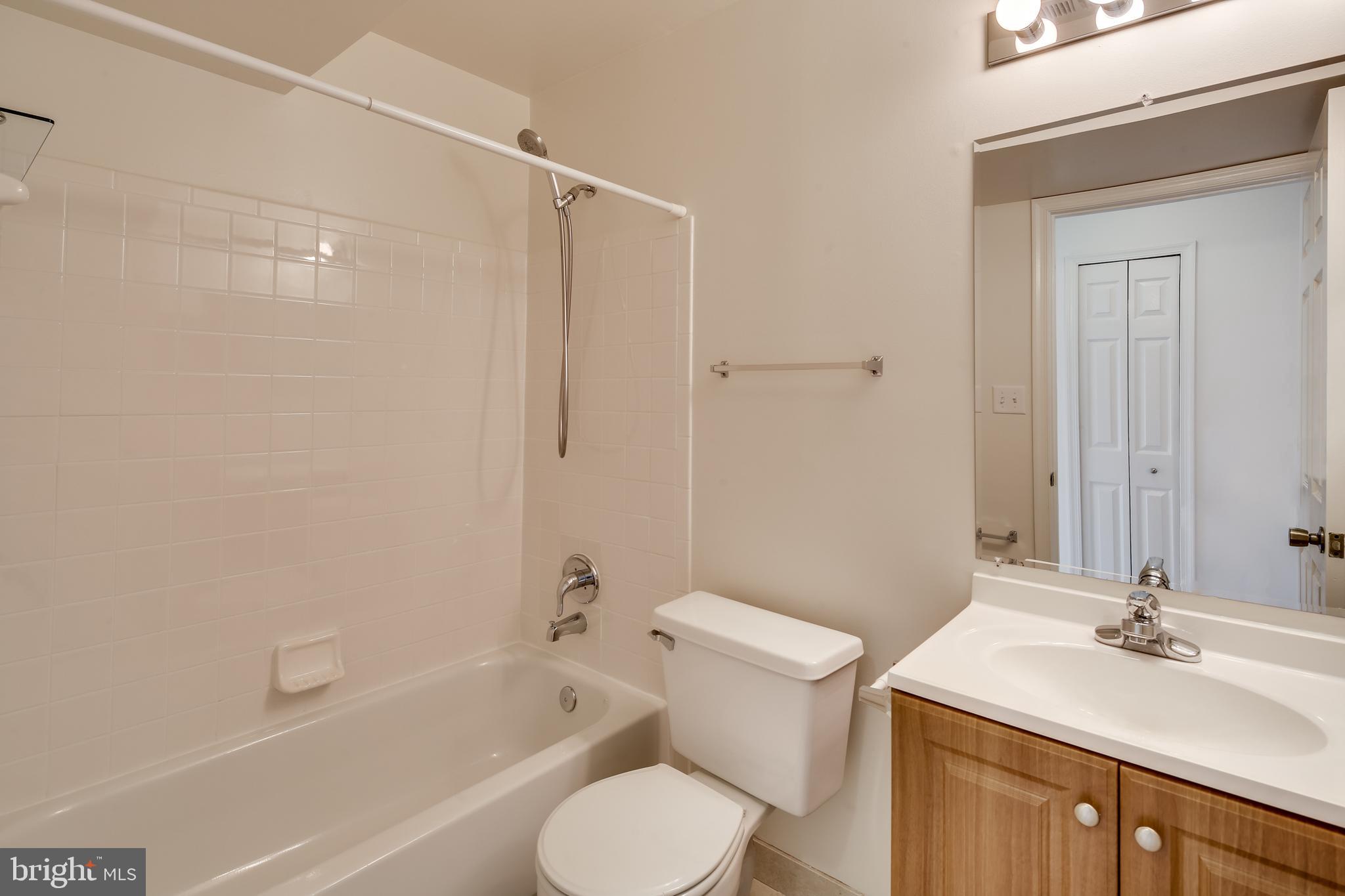 TOWN CENTER - Residential Lease