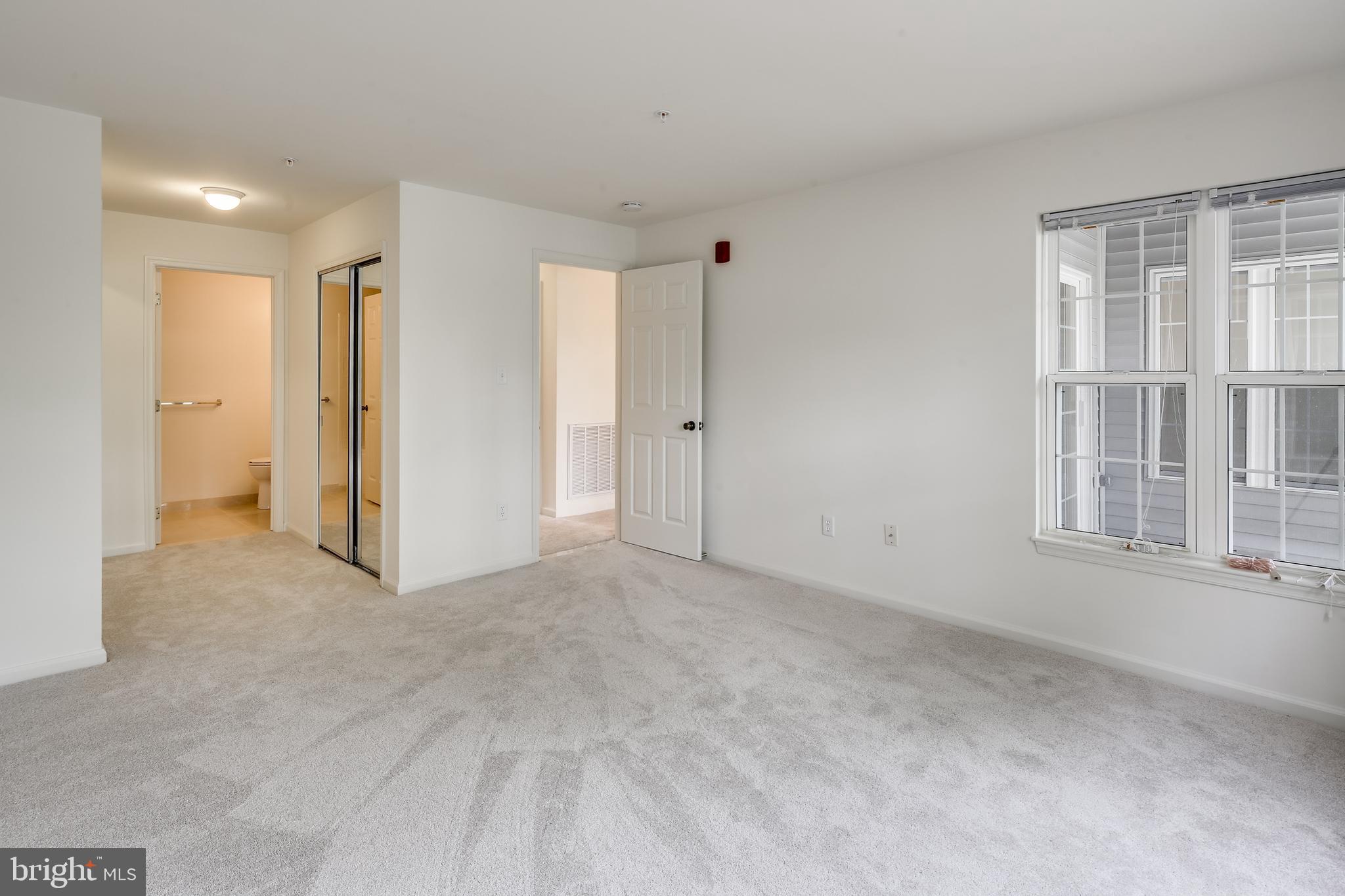 TOWN CENTER - Residential Lease