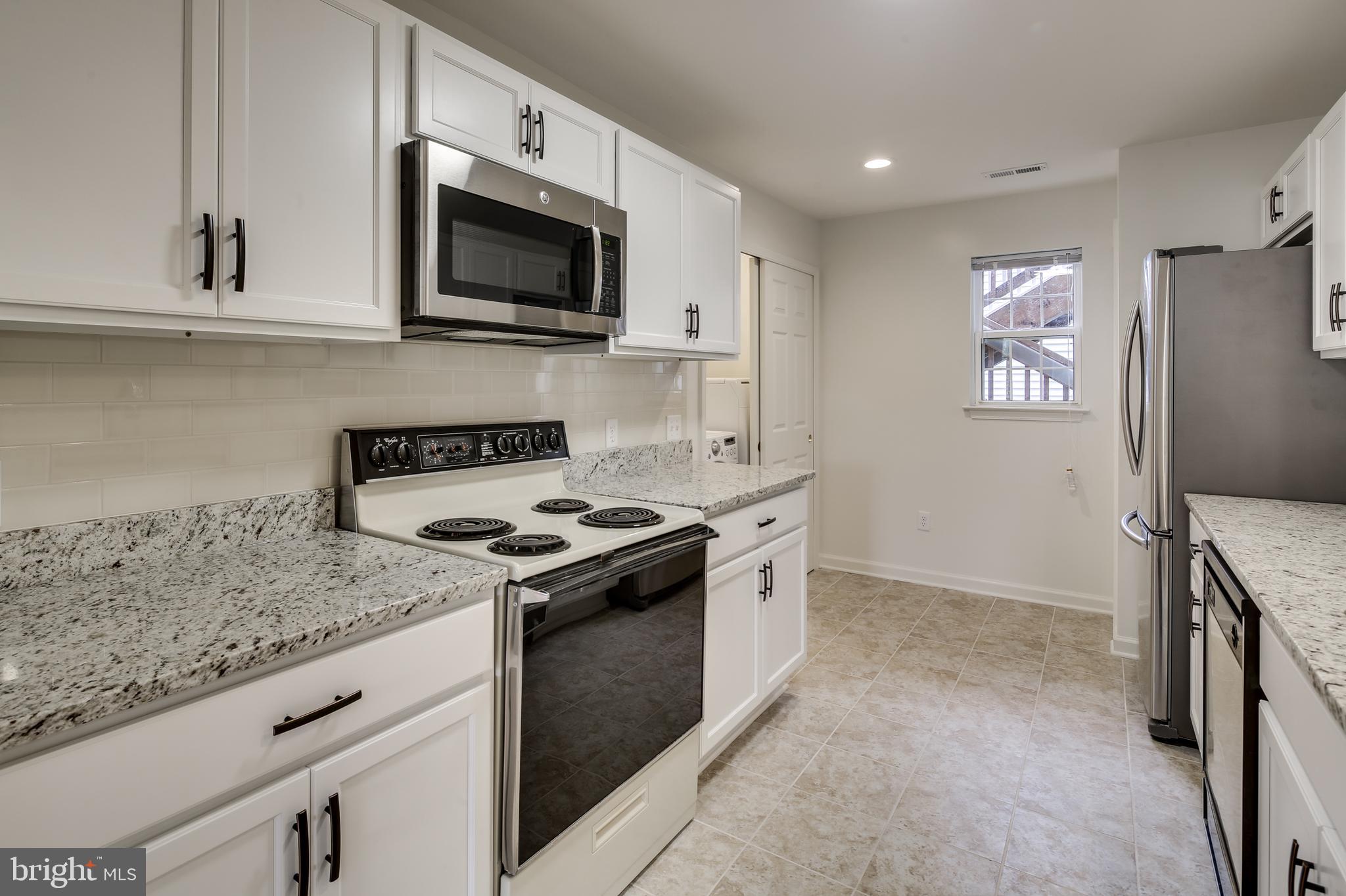 TOWN CENTER - Residential Lease