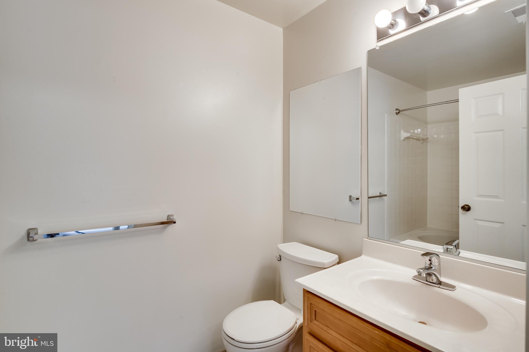 TOWN CENTER - Residential Lease