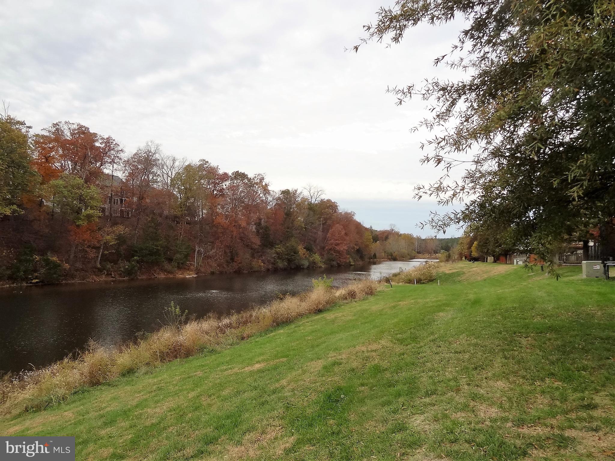 LAKES AT RED ROCK - Residential Lease