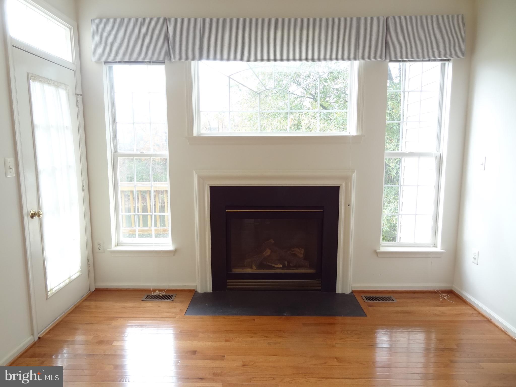 LAKES AT RED ROCK - Residential Lease