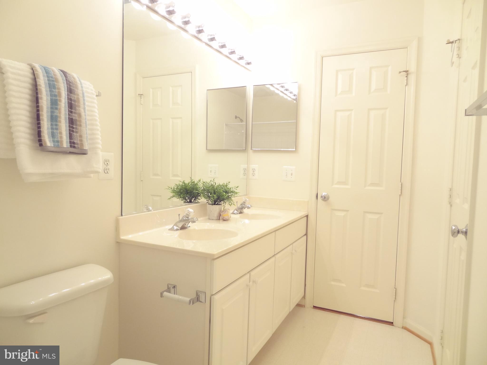 LAKES AT RED ROCK - Residential Lease