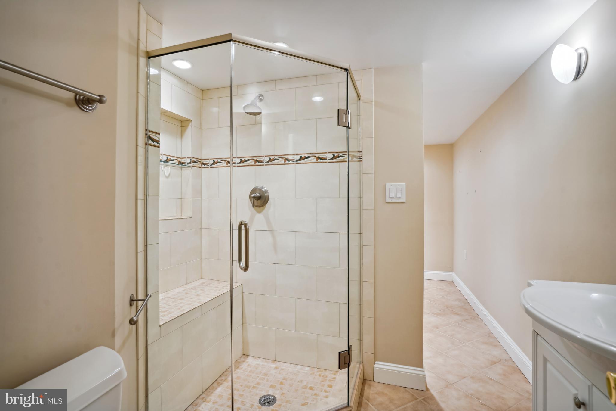 COLLINGWOOD ON THE POTOMAC - Residential