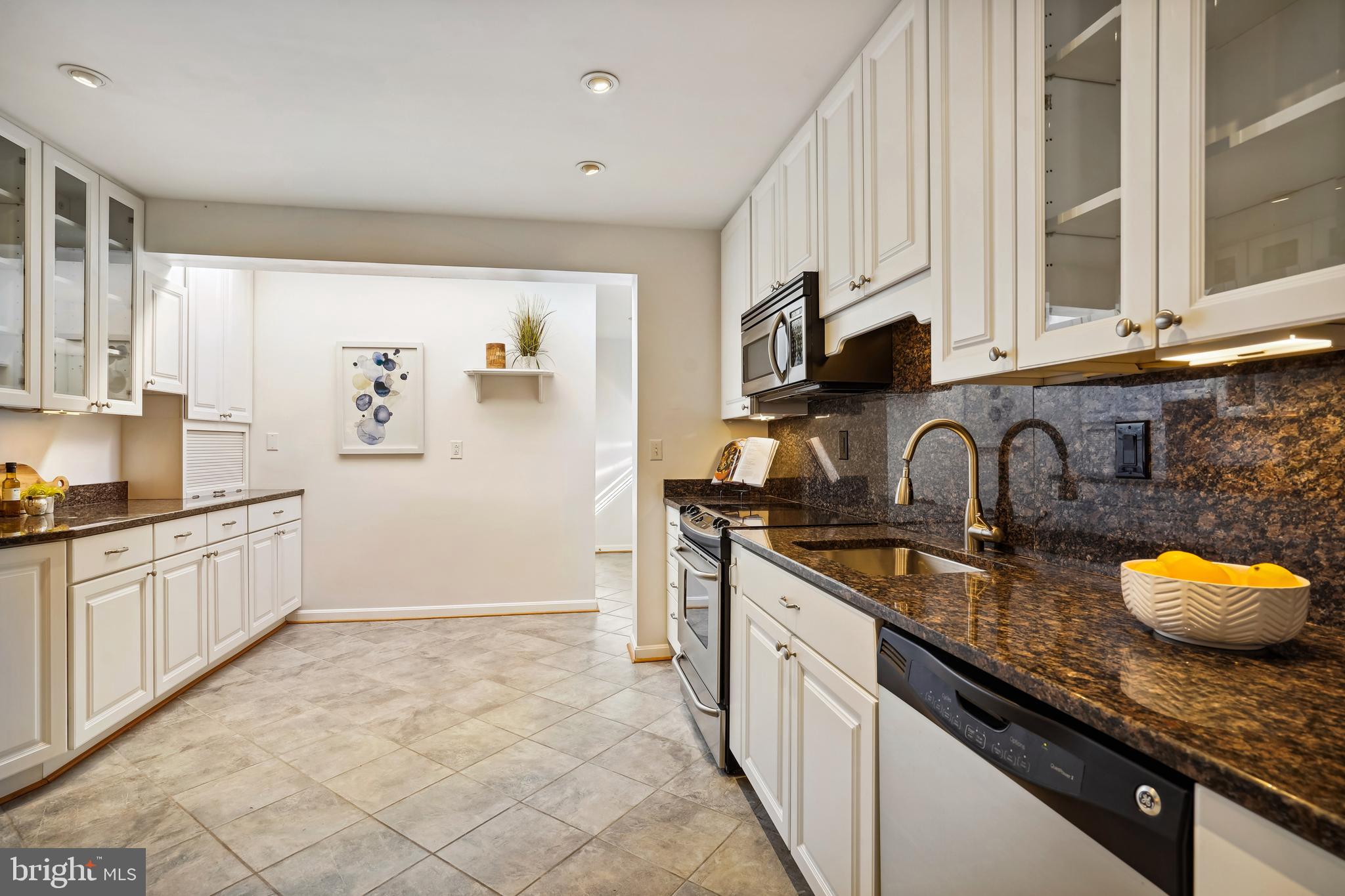 COLLINGWOOD ON THE POTOMAC - Residential