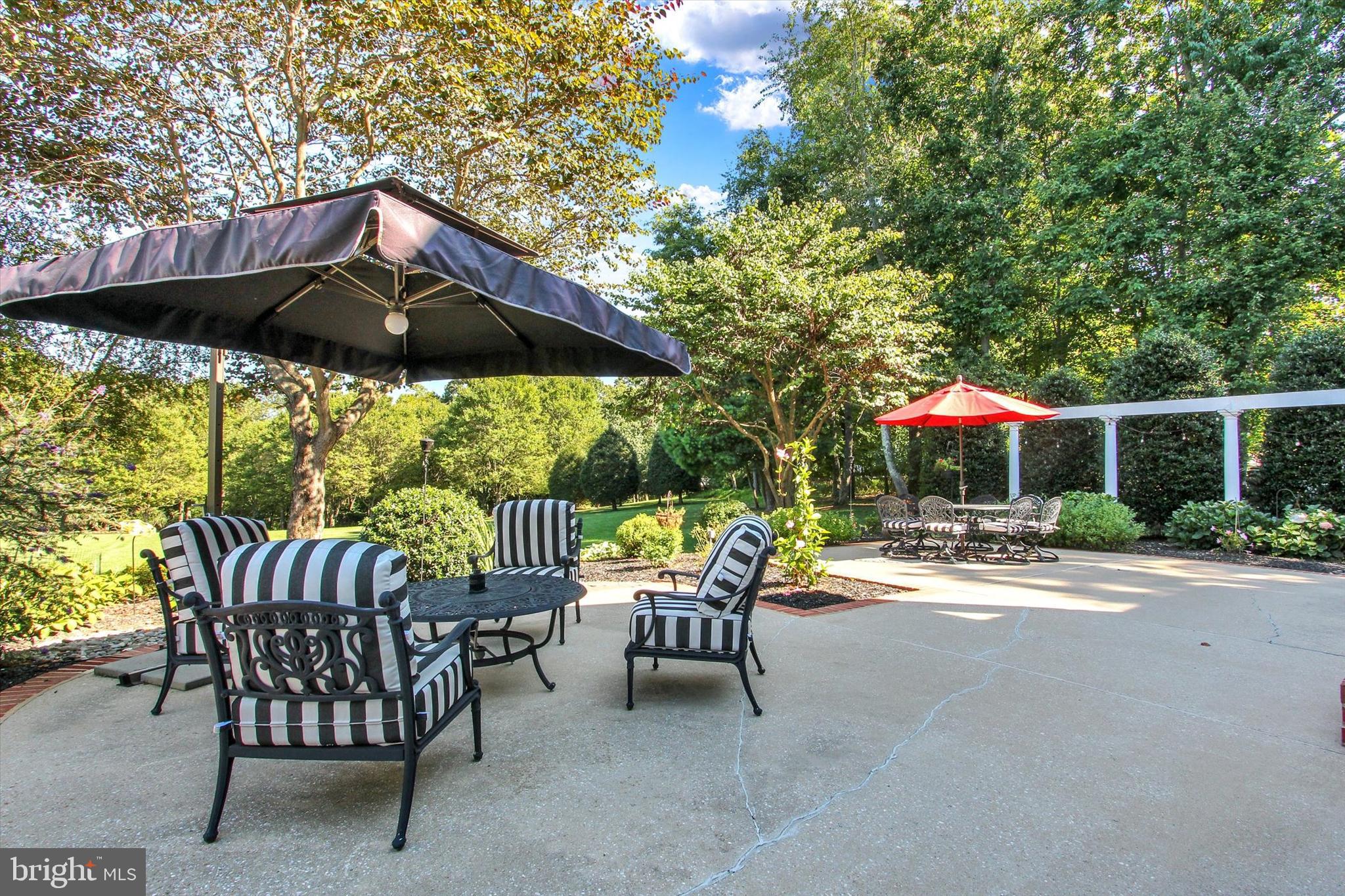 RIVER DOWNS - Residential