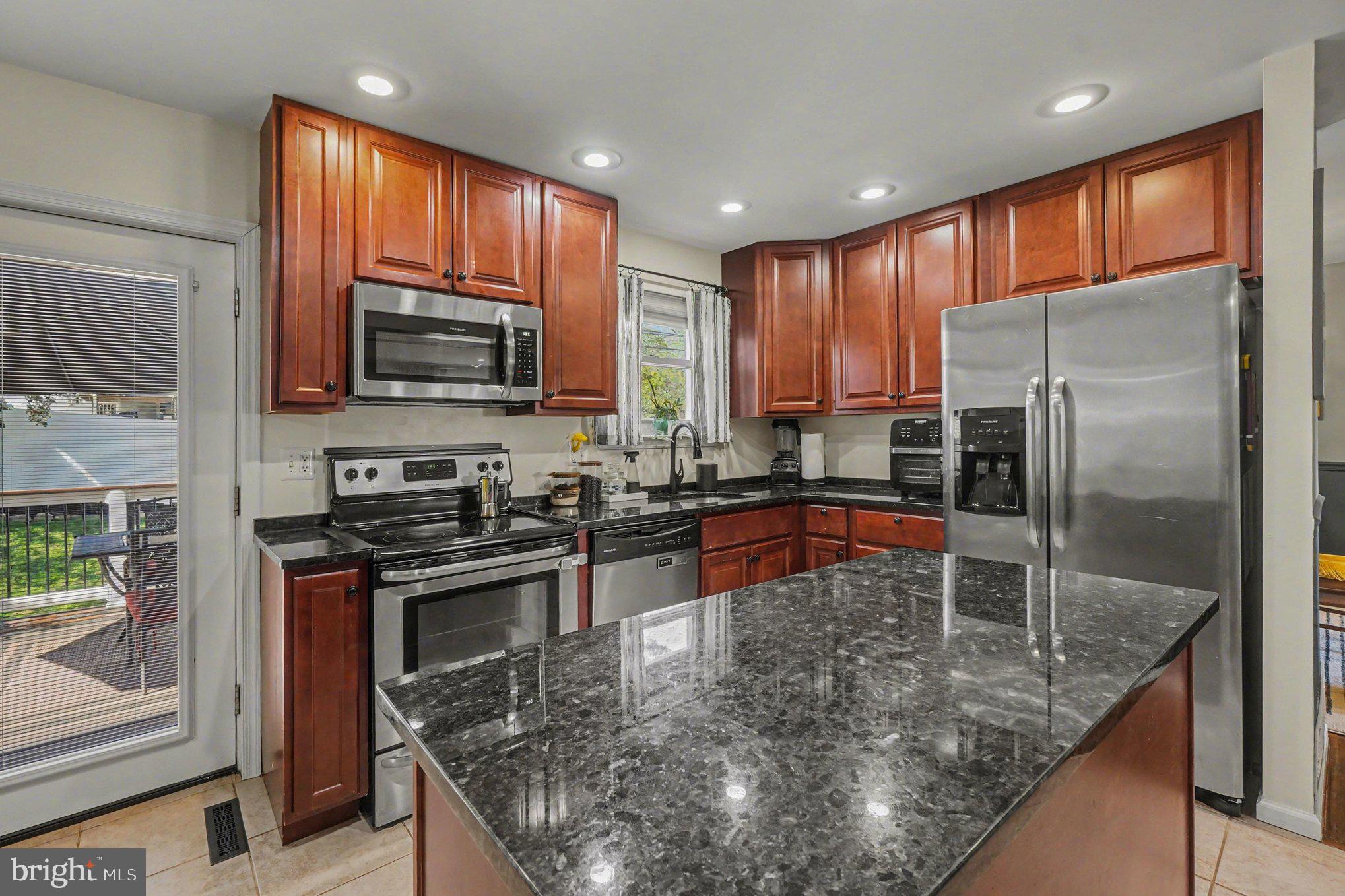 UPTON VILLAGE NORTH - Residential