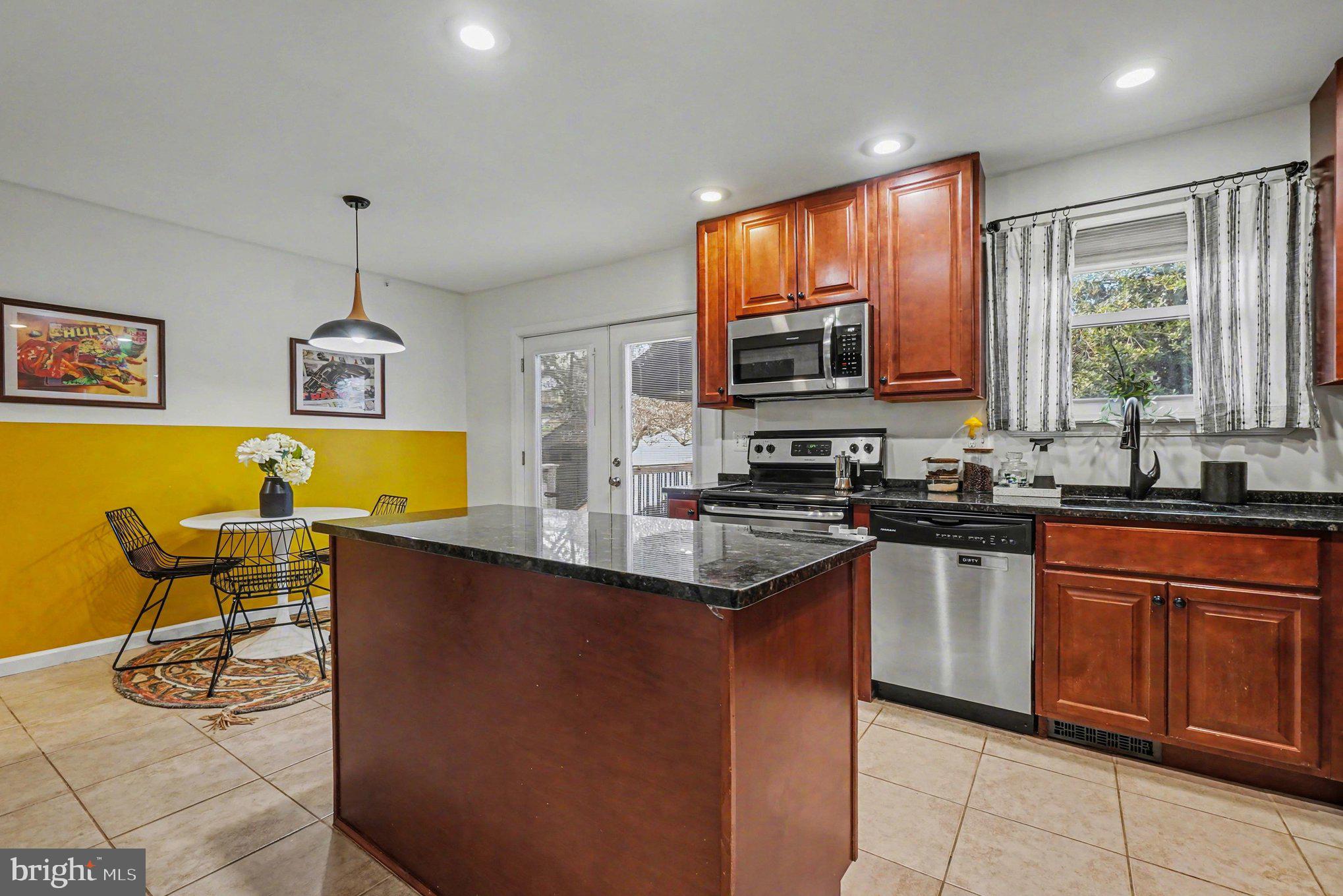 UPTON VILLAGE NORTH - Residential