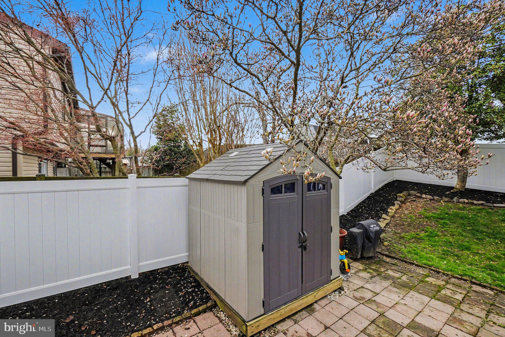 UPTON VILLAGE NORTH - Residential