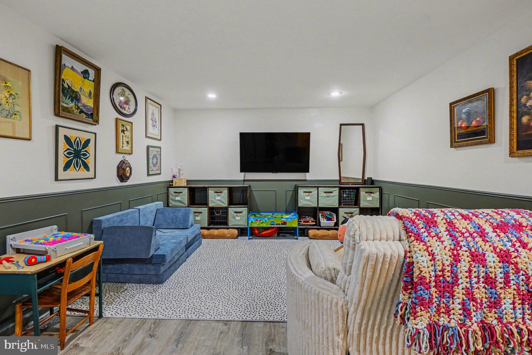 UPTON VILLAGE NORTH - Residential