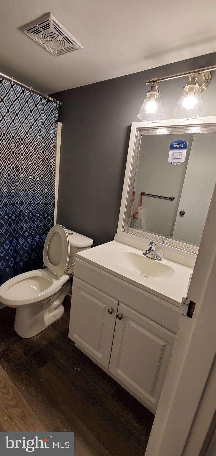 THE MEADOWS - Residential Lease