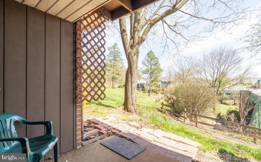 THE MEADOWS - Residential Lease