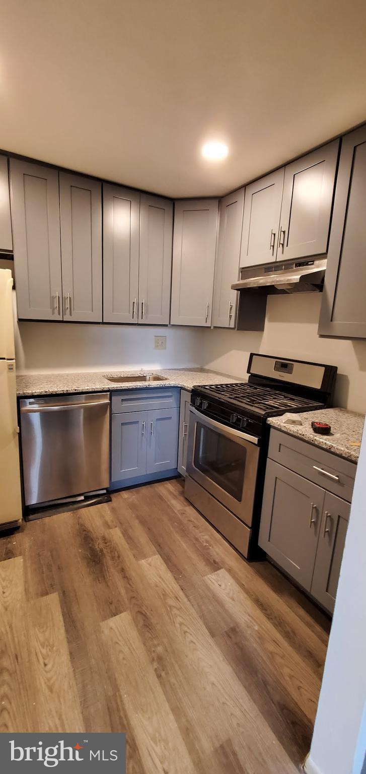 THE MEADOWS - Residential Lease