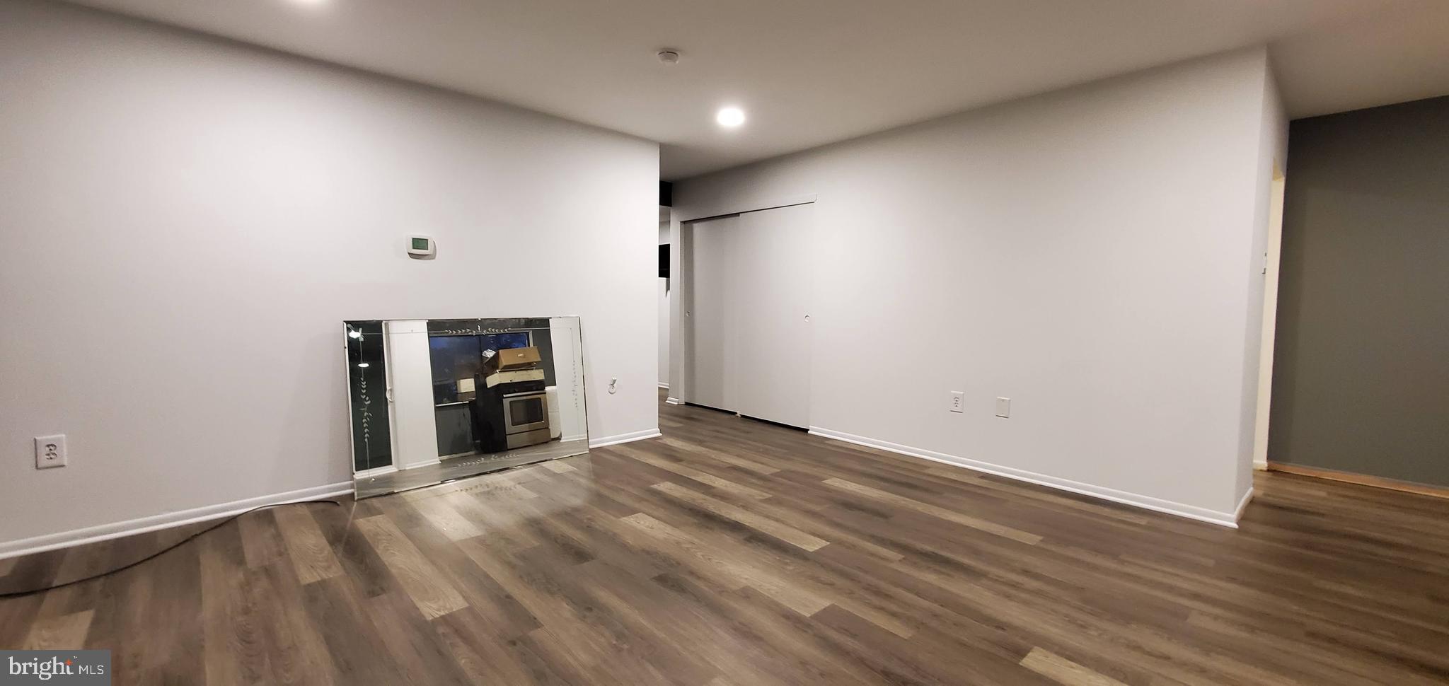 THE MEADOWS - Residential Lease