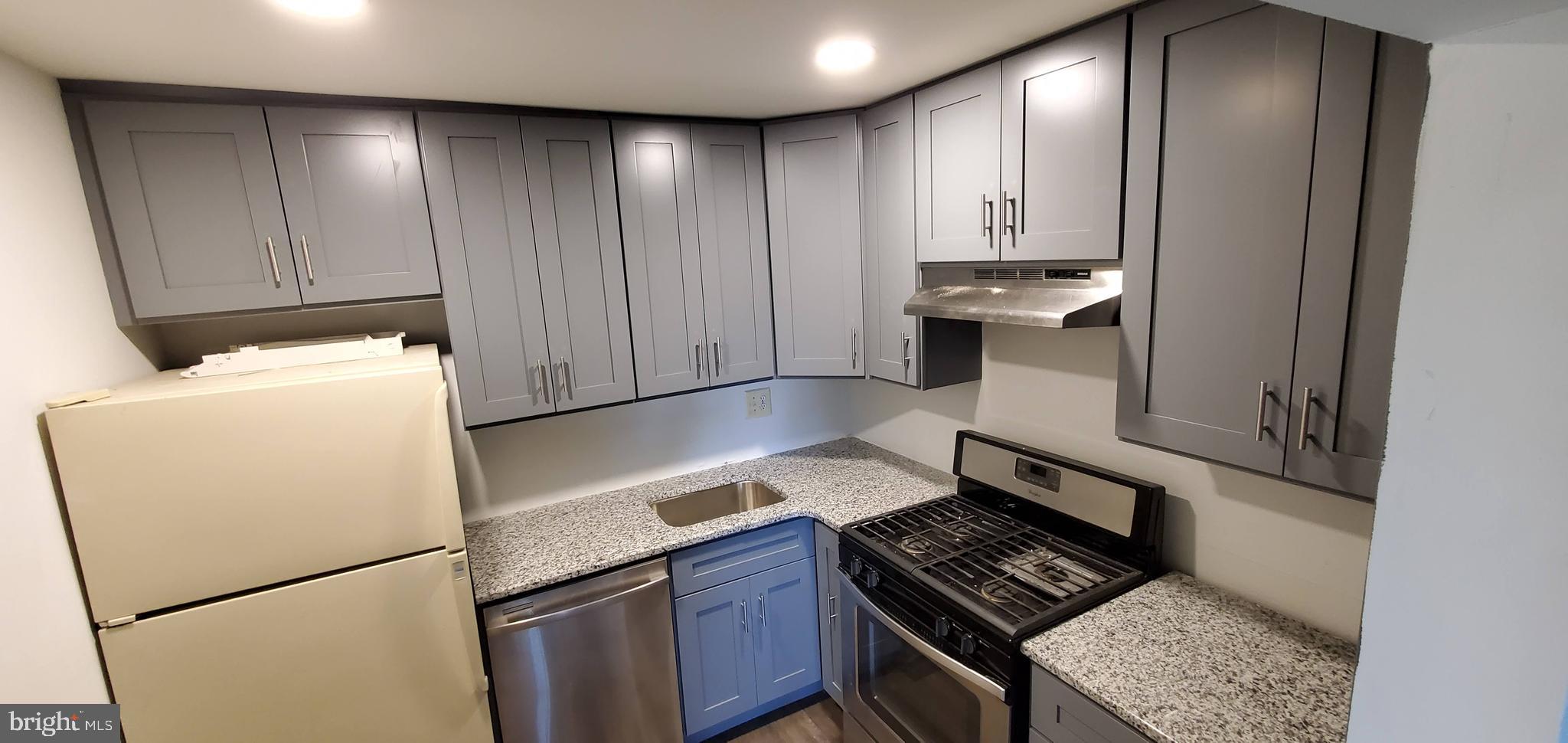 THE MEADOWS - Residential Lease