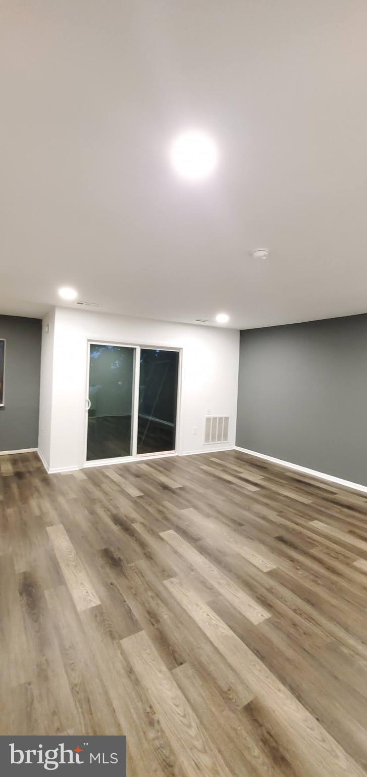 THE MEADOWS - Residential Lease