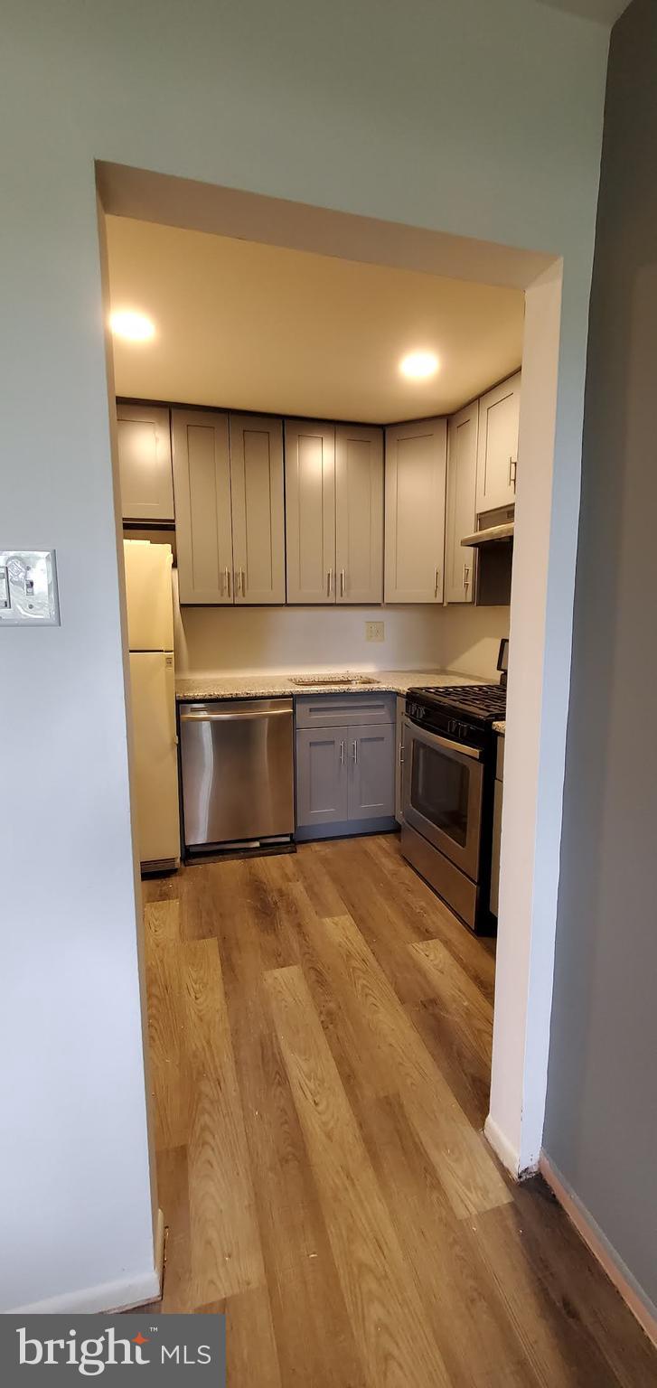 THE MEADOWS - Residential Lease