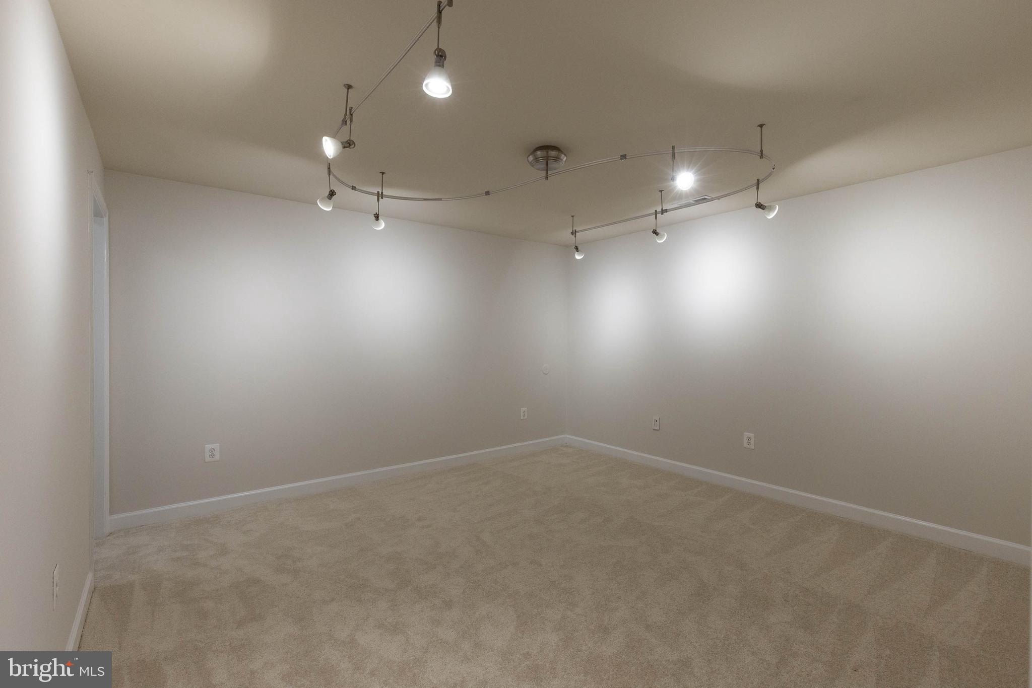 CLOISTERS OF FAIRFAX - Residential