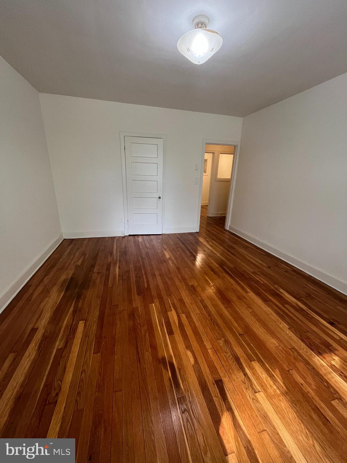 402 E GLENDALE AVENUE 10